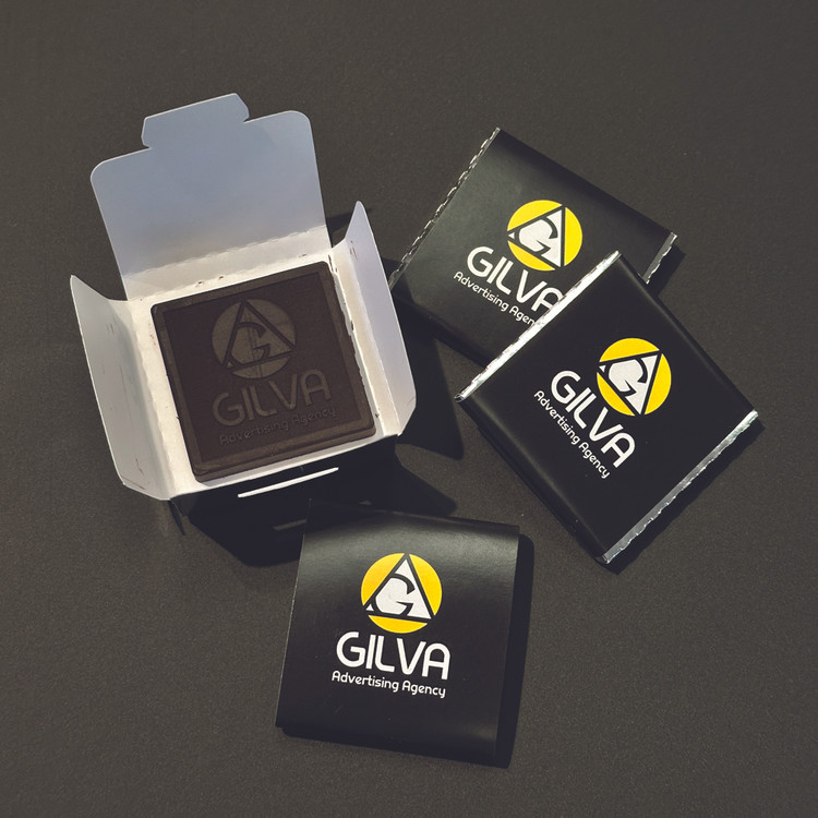 شکلات تبلیغاتی با لوگوی اختصاصی بر روی بسته بندی و قطعه شکلات