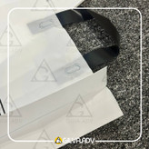 نایلکس مات سفید دسته بندی بغل کاست 20 کیلویی سایز 30 در 45 به همراه چاپ